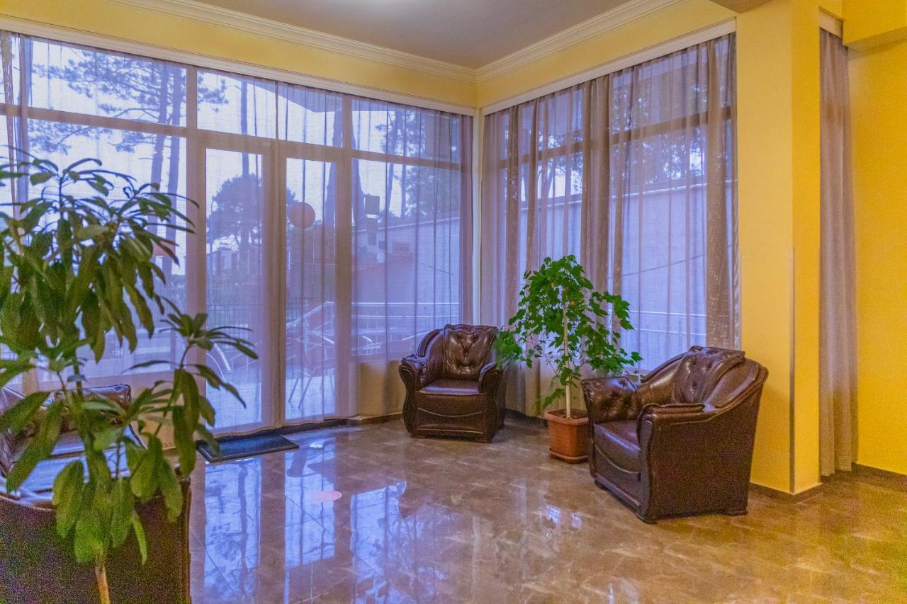 Samni Hotel Уреки Экстерьер фото