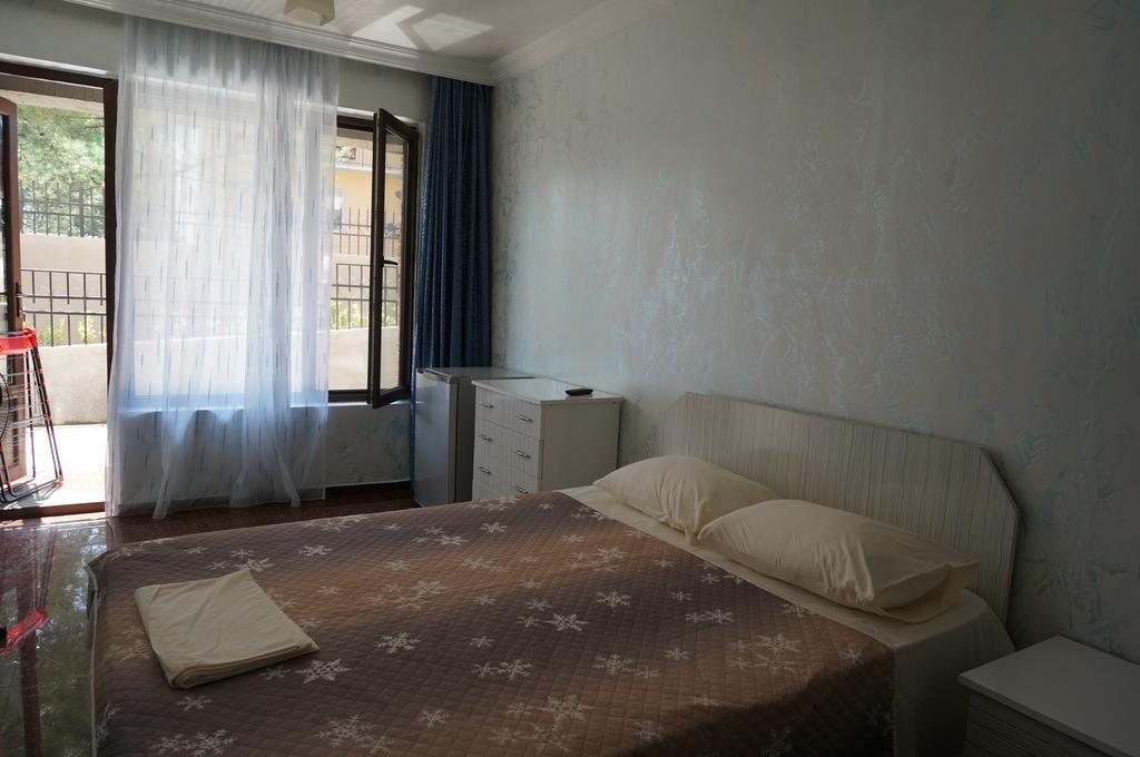 Samni Hotel Уреки Номер фото