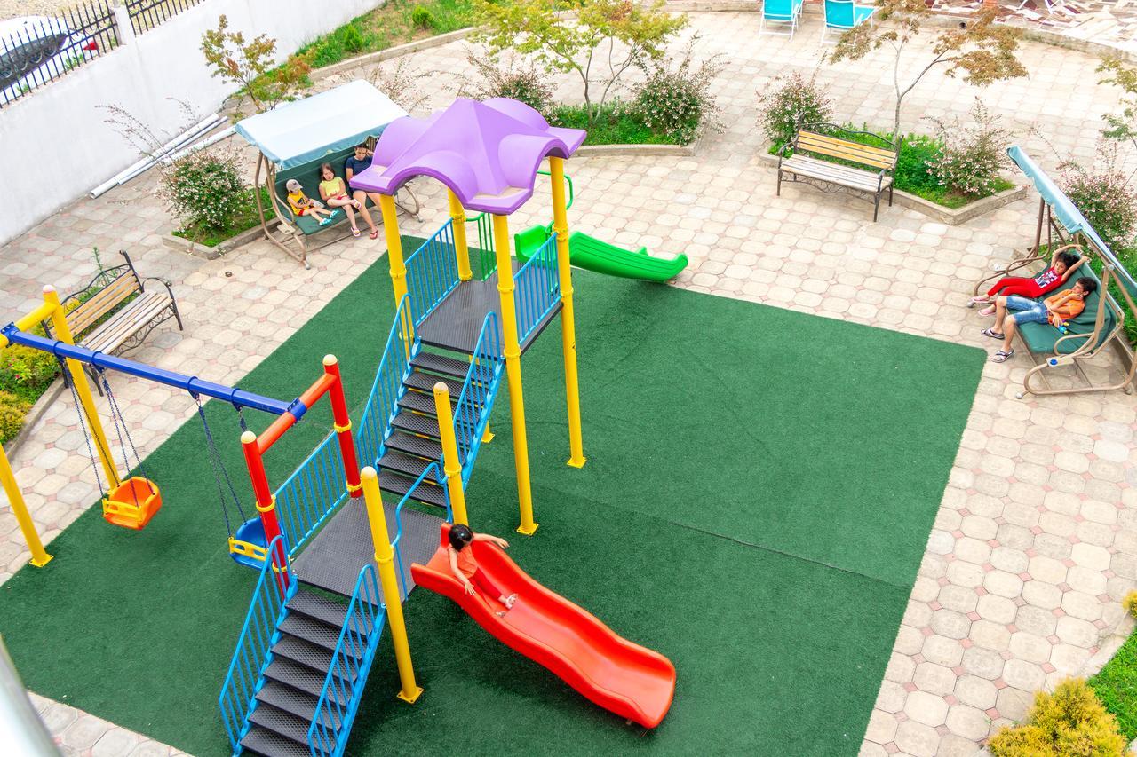 Samni Hotel Уреки Экстерьер фото