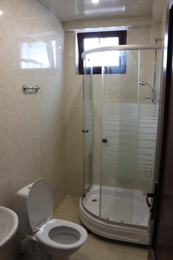 Samni Hotel Уреки Экстерьер фото